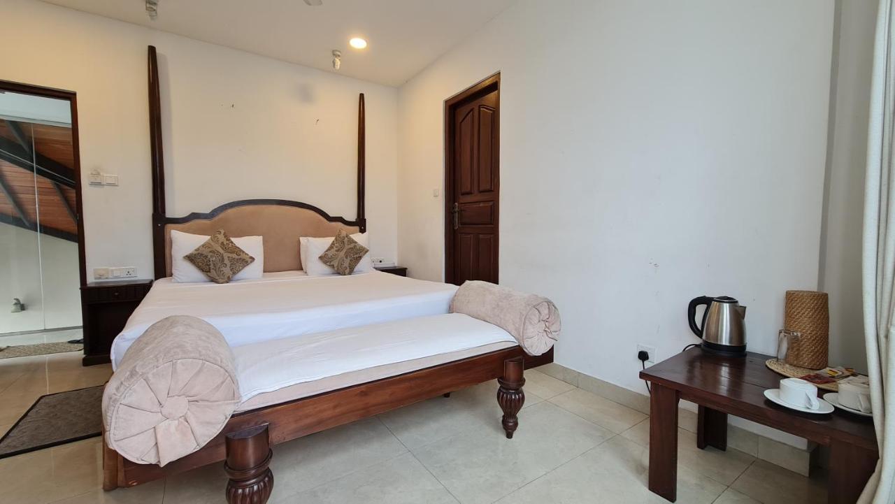Quick Stop Inn Kandy Ngoại thất bức ảnh