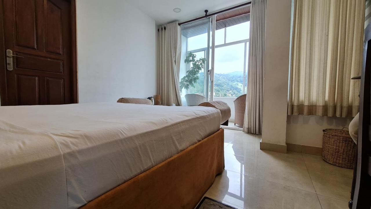 Quick Stop Inn Kandy Ngoại thất bức ảnh