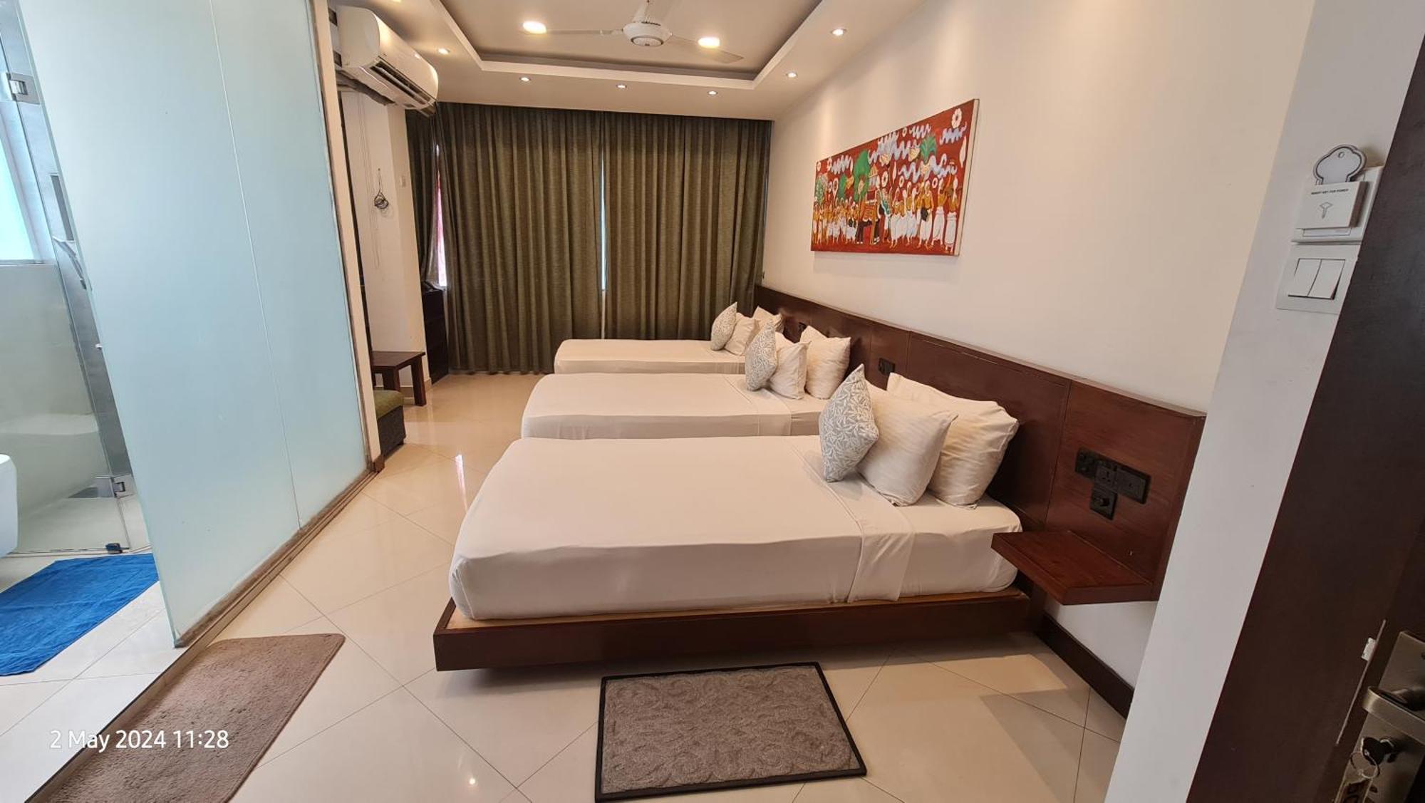 Quick Stop Inn Kandy Ngoại thất bức ảnh