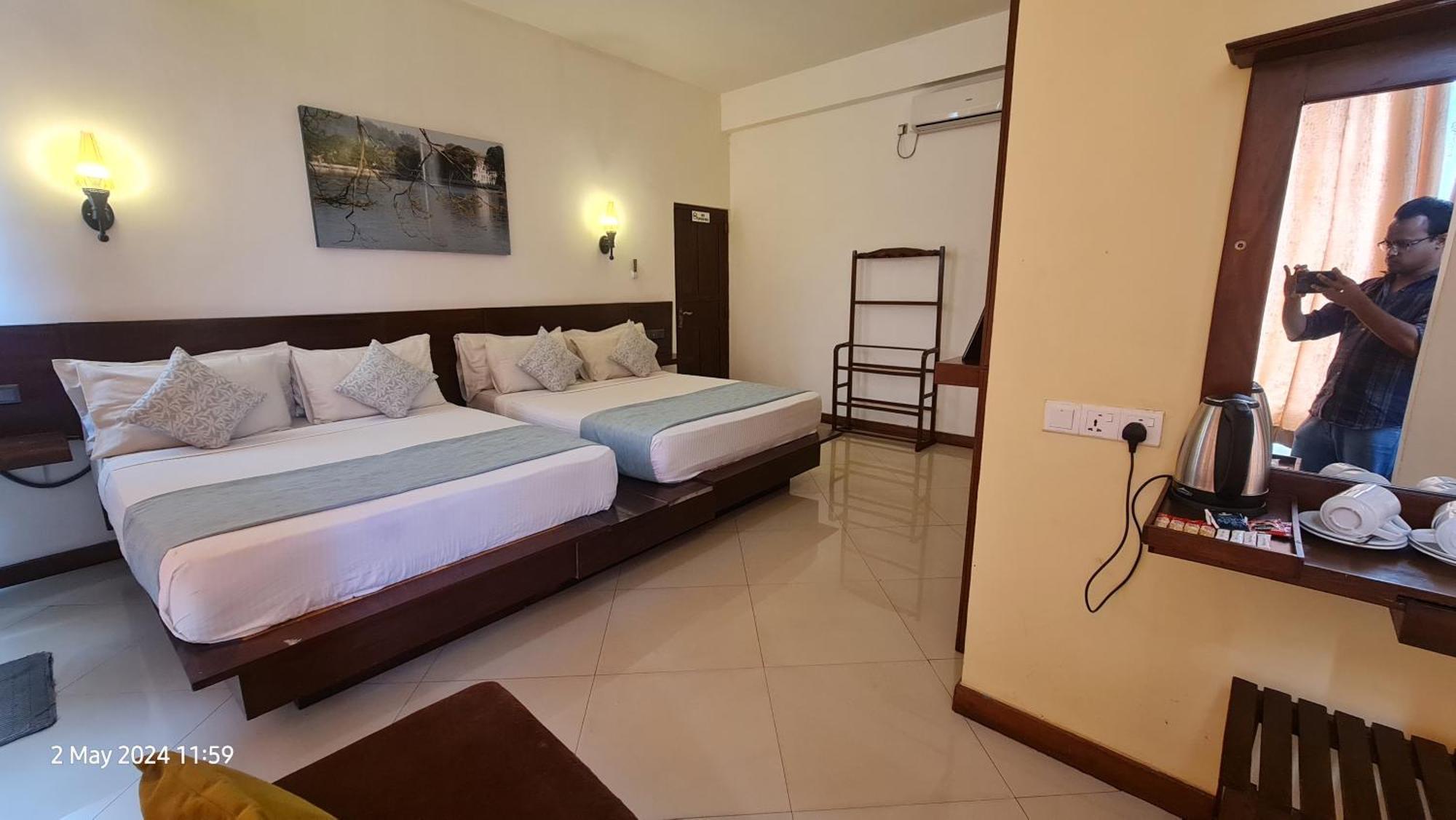 Quick Stop Inn Kandy Ngoại thất bức ảnh