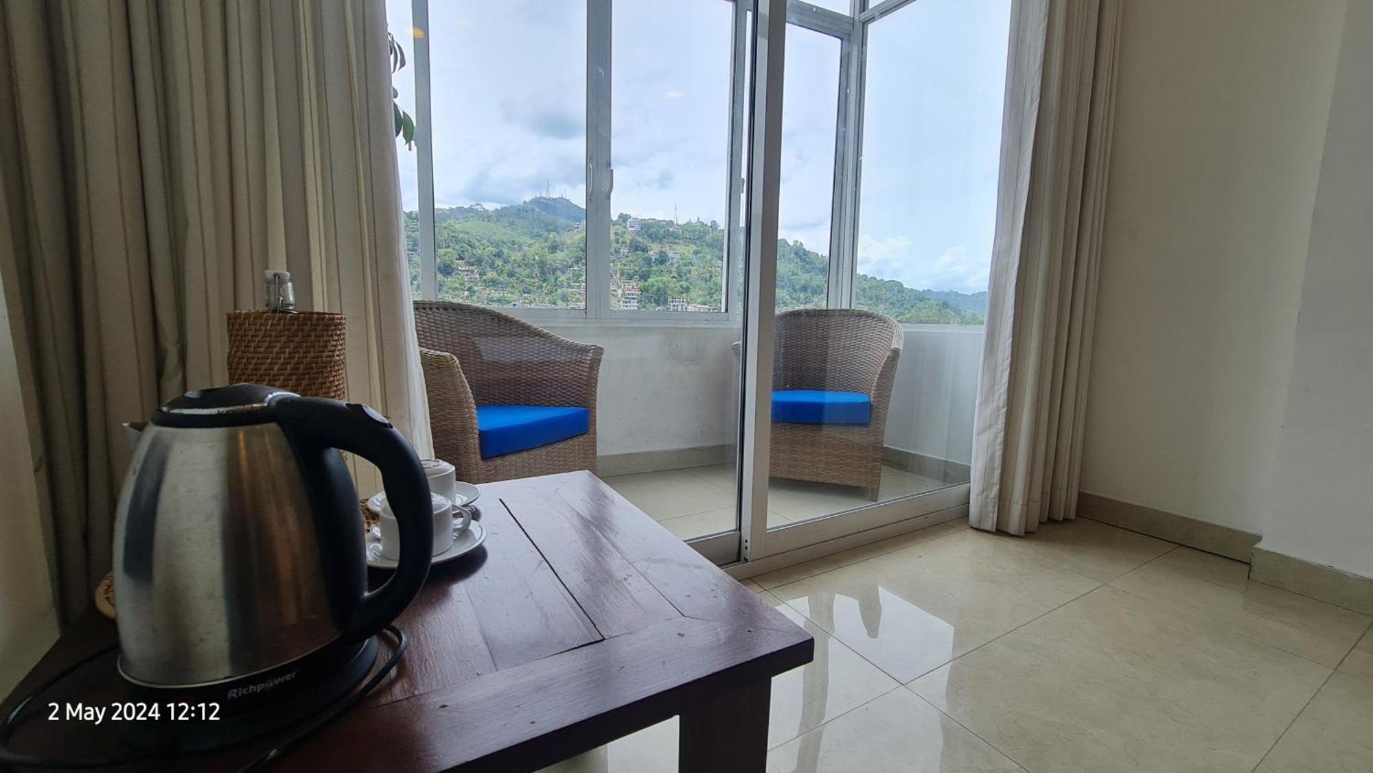 Quick Stop Inn Kandy Ngoại thất bức ảnh